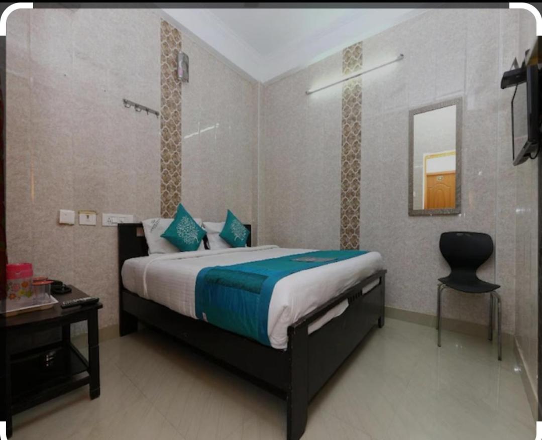 Sms Grand Inn Chennai Room photo